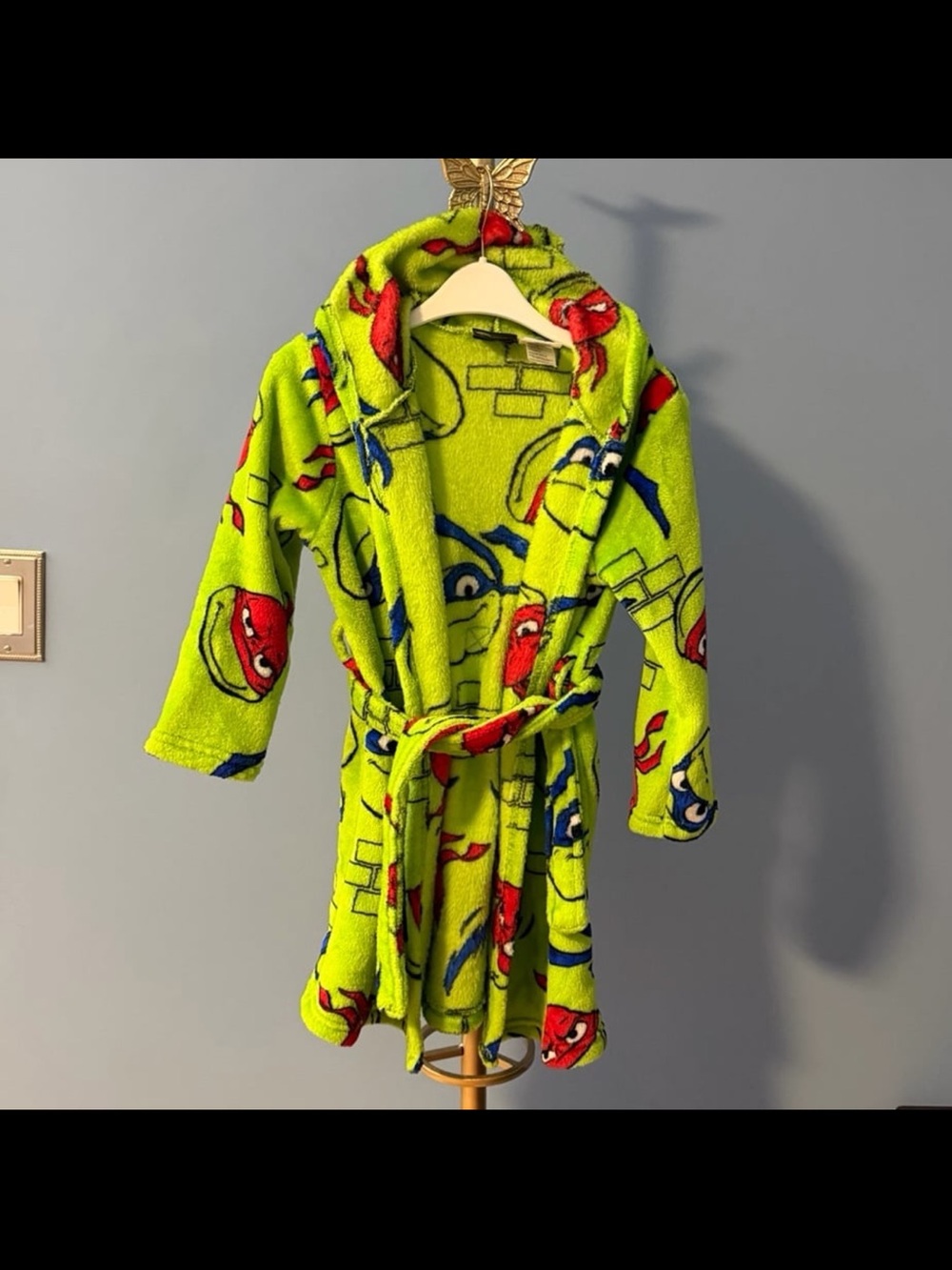 ⚡️⭐️Teenage Mutant Ninja Turtles Boy's Robe 
- Size: Small (6)